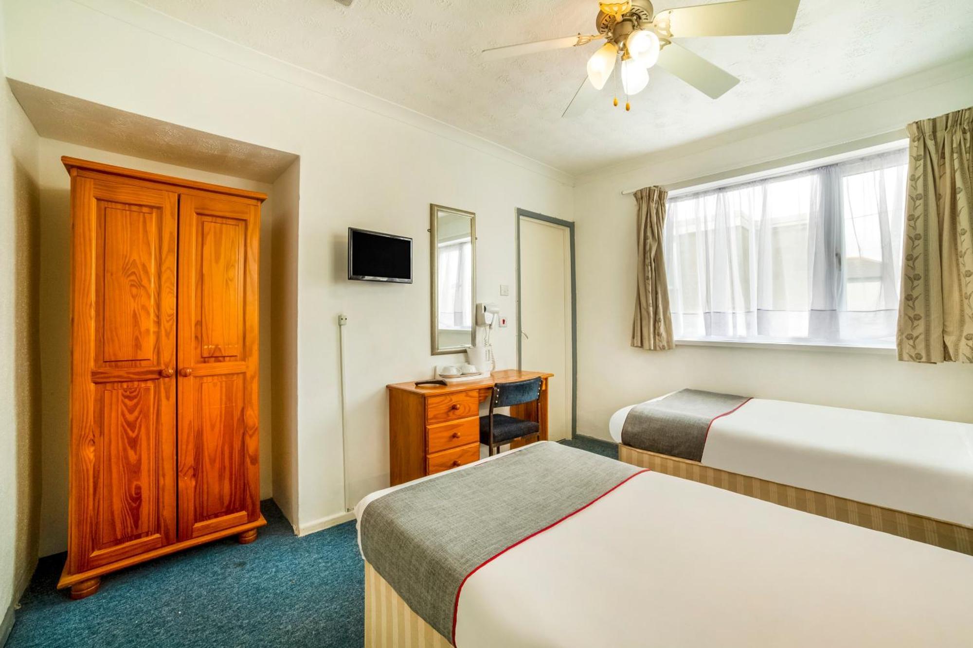 Hotel Marina à Sandown Extérieur photo